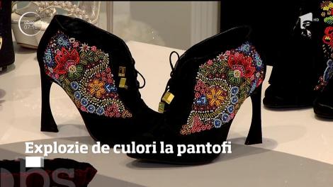 Designerii și stiliștii au decis că 2017 este anul în care se poartă cei mai comozi și colorați pantofi