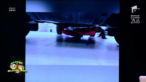 Smiley News: Domnilor, puţină atenţie! Ea este cea mai flexibilă femeie din lume