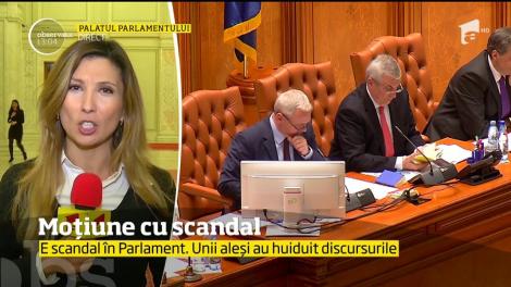 Moțiune cu scandal în Parlament. Unii aleși au huiduit discursurile