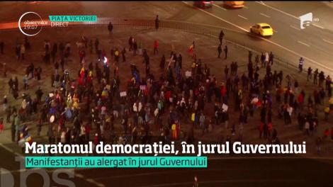 Maraton în jurul Guvernului! O cursă de 42 de kilometri prin care oamenii vor să atragă atenţia guvernaţilor