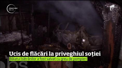 Tragedie într-un sat din Buzău! Un bătrân a ars de viu în propria casă, în timp ce stătea de veghe la căpătâiul soţiei