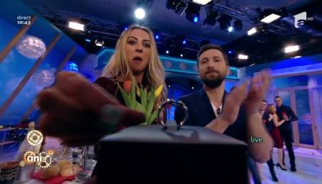 Nuntă pe barosăneală! Trei cupluri s-au luptat pentru un inel cu diamant. Flavia și Dani, al patrulea?! Doar unul l-a câștigat!