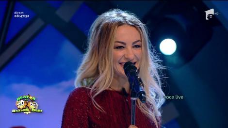 Wow, Flavia chiar cântă, iar Dani e cucerit! De Ziua Îndrăgostiților, interpretare ”blondă” a piesei "I'll Make Love To You": ”Pentru nunți și botezuri, sunați-l pe Oțil!”