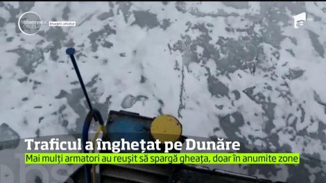 Traficul fluvial pe Dunăre este blocat de mai bine de o lună