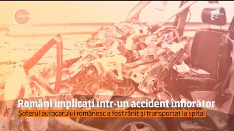 Români implicați într-un accident infiorător. Șoferul autocarului românesc a fost rănit și transportat la spital