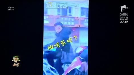 Smiley news. Prea tare! Ce face omul, face și... câinele! Patrupedul care merge pe trotinetă, alături de stăpân