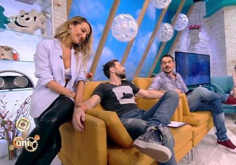 Ups! Dani, cu urme de buze pe obraz: "M-a pupat cineva aseară, băi și mi-a plăcut, că nici n-am pus obrazul pe pernă"