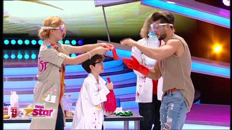 Erik are cel mai tare laborator de experimente! Puștiul a făcut senzația la „Next Star” cu „Profesorul Trăsnit”!