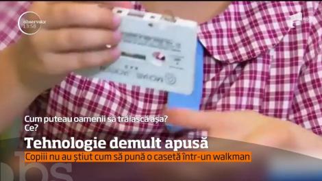 Tehnologie demult apusă. În Australia, mai mulți copii au fost puși în fața tehnologiei anilor '90