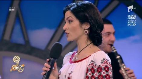 Raluca Constanţa Burcea & Theo Rose - "Sângele apă nu se face"