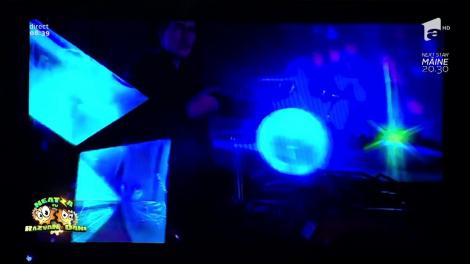 Smiley News: Foaie verde de artist, să trăiască domn' solist! Nicu de la Căzăneşti, vedetă pe internet