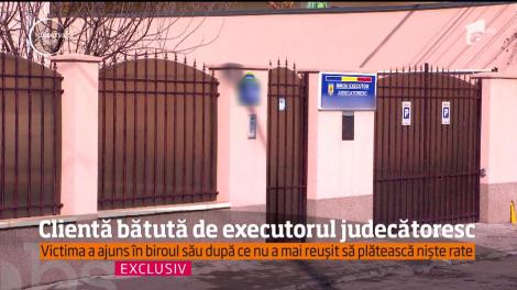Clientă bătută de executorul judecătoresc. Victima a ajuns în biroul său după ce nu a mai reușit să plătească niște rate