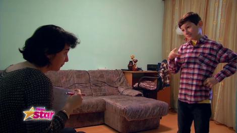 Prezentare: Alex Beznea poate fi un viitor prezentator TV!