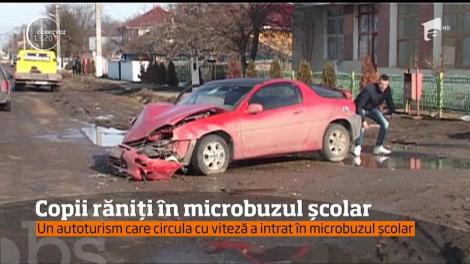 Nouă copii au ajuns la spital după un accident grav în Vaslui