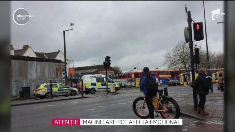 O maşină a intrat intenționat într-un grup de persoane, în sud-estul Londrei. Unul dintre răniții grav este român