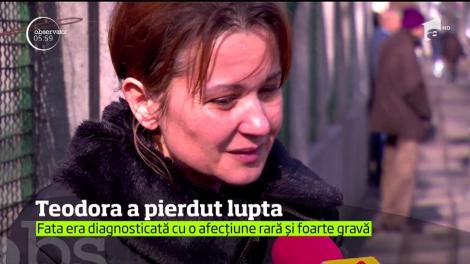 O țară întreagă o plânge! Teodora, studenta cu o tumoră rară, a pierdut lupta pentru viață!