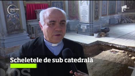 Descoperire macabră. Zeci de schelete, în Catedrala Romano-Catolică din Iași!