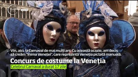 Concurs de costume la Veneția