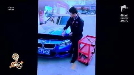 Smiley News: Râzi cu lacrimi! Colegul și capota la mașină care nu se închide