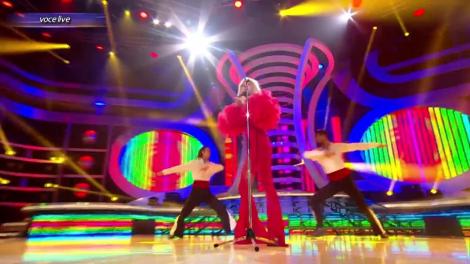 Cuza se transformă în Raffaella Carra - "Fiesta"