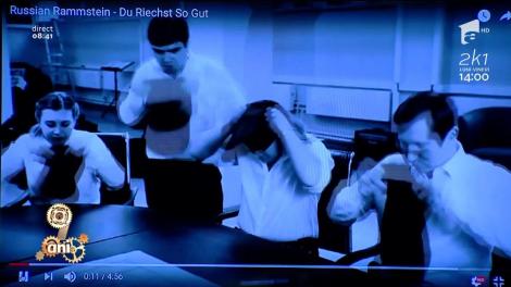 Smiley News: Linişte, vă rugăm! Recital de excepţie pe muzică rock al unei orchestre din Rusia