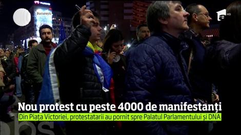 O nouă rundă de proteste în Capitală! Mii de oameni au plecat în marș din Piața Victoriei spre Palatul Parlamenutului
