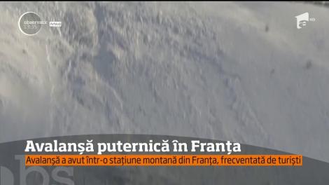 O avalanşă puternică s-a produs în urmă cu scurt timp într-o staţiune montană din Franţa, pe o pârtie de schi