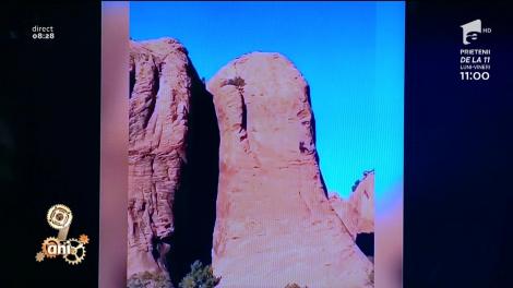 Smiley news: Riscul ”meseriei”? Un biciclist coboară de pe o stâncă extrem de înaltă