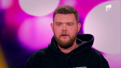 Ispas Bogdan își ține numărul de stand up, în stare euforică