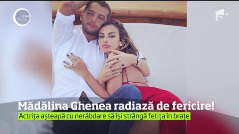 Mădălina Ghenea este în culmea fericirii! Însărcinată în ultimul trimestru, actriţa continuă să fie seducătoare