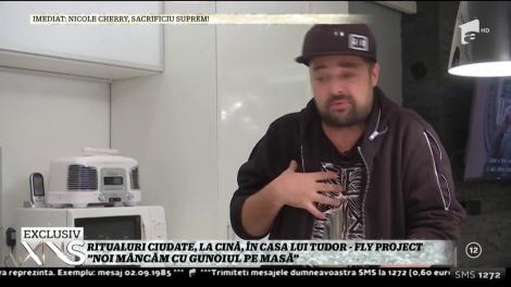 Ritualuri ciudate la cină, în casa lui Tudor de la Fly Project: "Noi mâncăm cu gunoiul pe masă"