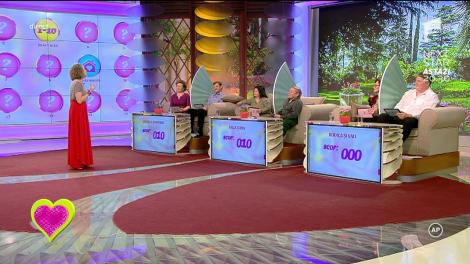 Confesiunile amoroase ale unui pitic cu o femeie înaltă: ”De multe ori ne pupam fiecare unde ajungeam. Eu, direct la sonerie!”