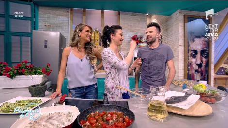 Amintiri din turneu! Florin Ristei, victima unei farse din partea colegilor de trupă. Ce a păţit prezentatorul emisiunii "Prietenii de la 11"