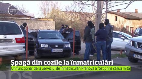 La Serviciul de Înmatriculări Auto din Prahova stau la coadă doar cei care nu dau şpagă