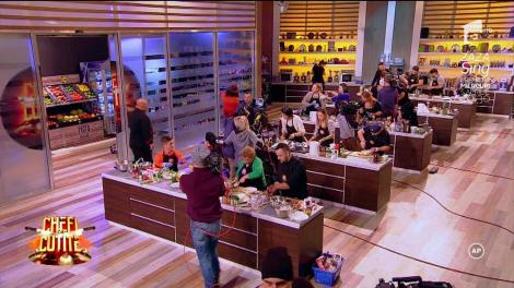 Au „înghețat” cu toți! Cei trei chefi și concurenții acceptă să facă un Mannequin Challenge de zile mari!