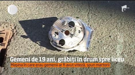Doi elevi de clasa a XII-a din Râmnicu Vâlcea, fraţi gemeni, au făcut accident în drum spre liceu