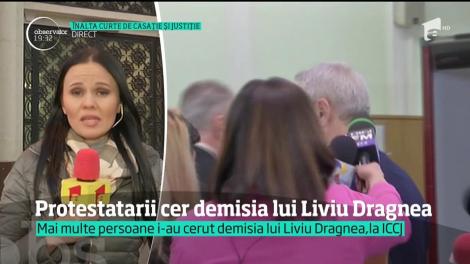 Protestarii cer demisia lui Liviu Dragnea
