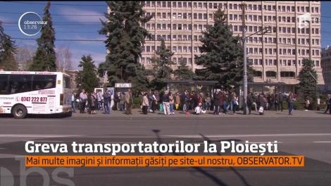 A fost haos în Ploieşti, după ce angajaţii firmei de transport în comun au intrat aproape jumătate de zi în grevă spontană
