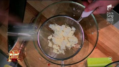 Brânza, ingredientul care le pune probleme concurenților rămași în competiție