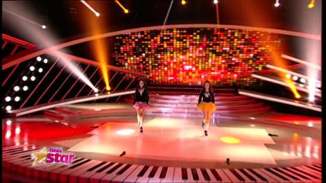 Michael Flately, păzea! Fetele cucuiete de la „Steysha” i-au hipnotizat pe jurați cu dansul lor „spiridușesc”!