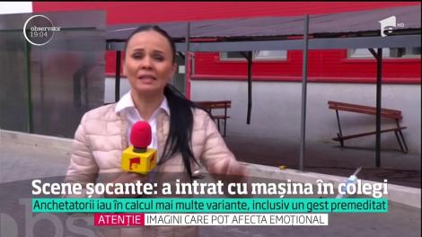 Un șofer de 22 de ani a intrat cu mașina în zona de mese, unde se aflau colegii săi