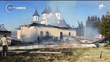 Incendiu la biserica din comuna Şaru Dornei, Suceava