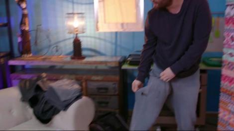 Cheloo i-a dat foc lui Mihai Bendeac! „Băi, mi-ai ars părul de pe picioare! Ești nebun?!”