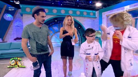 Experimente la Neatza! Erik Culescu, 10 ani, are o mare pasiune pentru științe