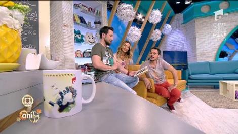 Încercarea moarte n-are. Dani te învață cum să-ți faci selfie fără să te folosești de mâini!