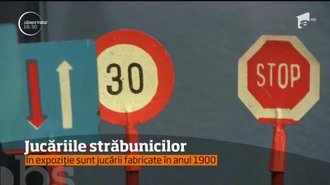 Jucăriile bunicilor au trezit curiozitatea copiilor la Casa Mureşenilor din Braşov