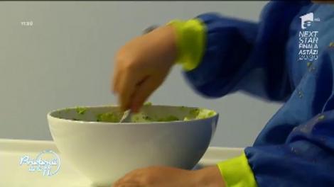 Totul despre autodiversificarea la bebeluși - modul prin care cei mici sunt lăsați să se hrănească singuri încă de la vârsta de șase luni