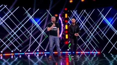 Numărul de stand up al lui Darius Câmpean este atât de bun încât jurații refuză să-l voteze