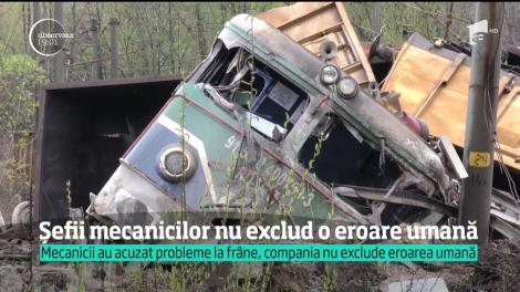 Doi mecanici au murit încercând să țină trenul pe șine. Compania privată la care erau angajaţi nu exclude o eroare umană