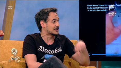 Bancul zilei e bun de tot! Ce face un papagal bețiv când găsește niște sticle de băutură?